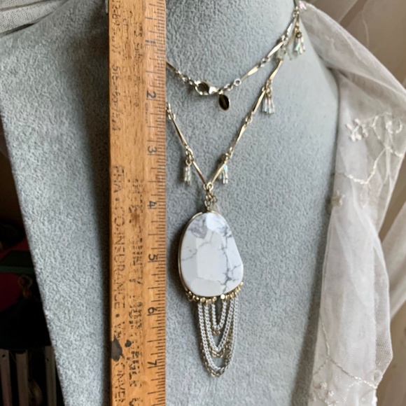 Express White Howlite Crystal Dangle 32" Necklace - Picture 4 of 12